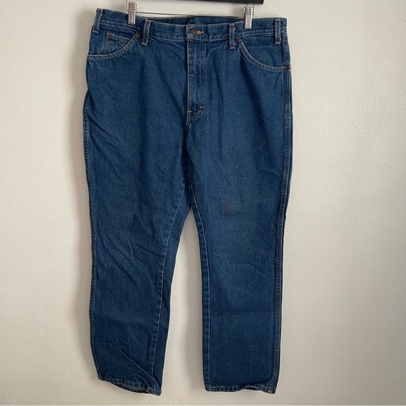 Dickies Brand Men's Size 38 W  X 32L Regular Denim Blue Jeans EUC - Picture 1 of 5